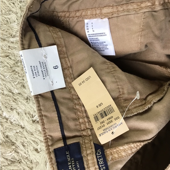 AMERICAN EAGLE Womens size 6 SHORTIE KHAKI SHORTS NEW - Picture 4 of 4